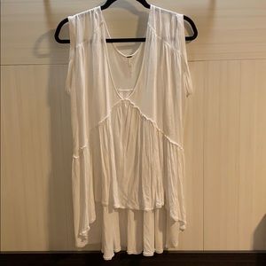 Gorgeous Flowing White Cap-Sleeve Tee